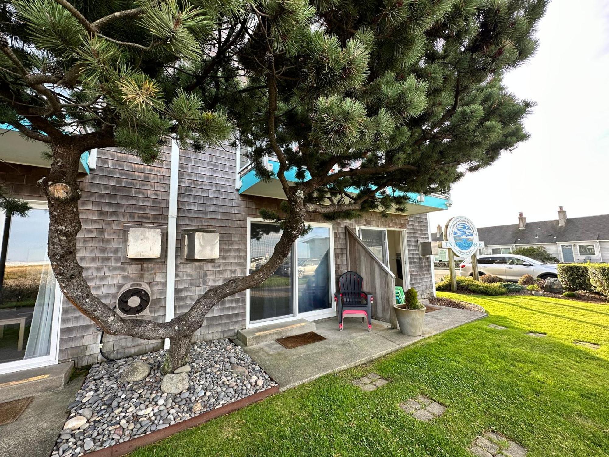 Inn At The Shore Seaside Bagian luar foto
