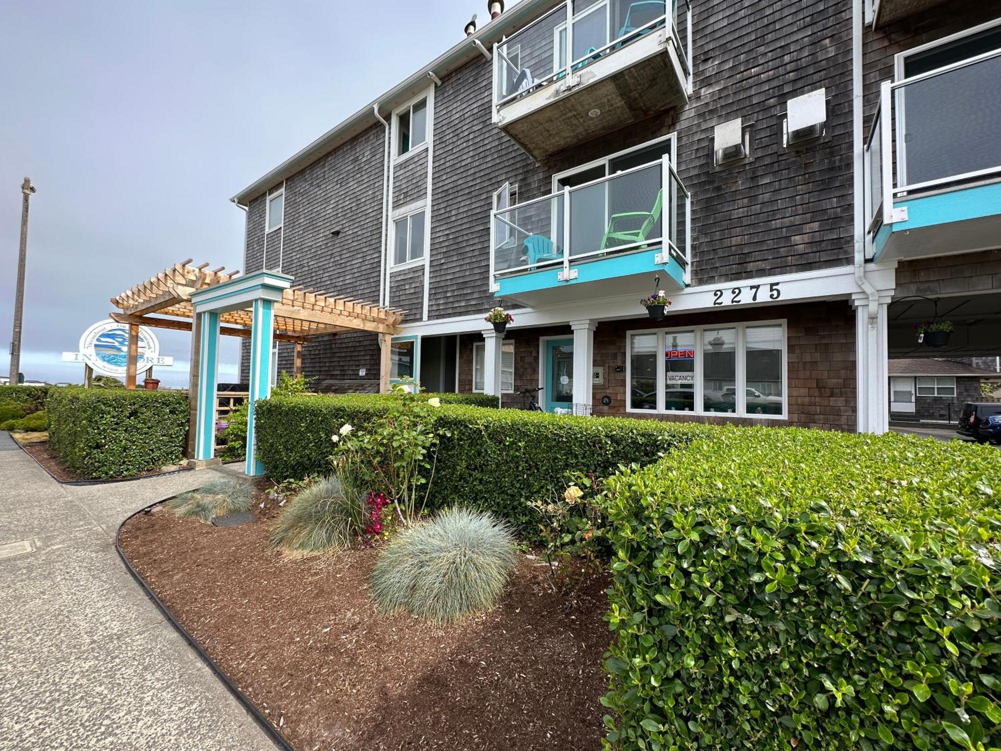Inn At The Shore Seaside Bagian luar foto